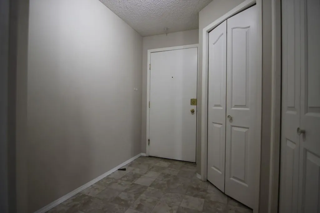 6000 Somervale Court SW Calgary AB T2Y 4J4
