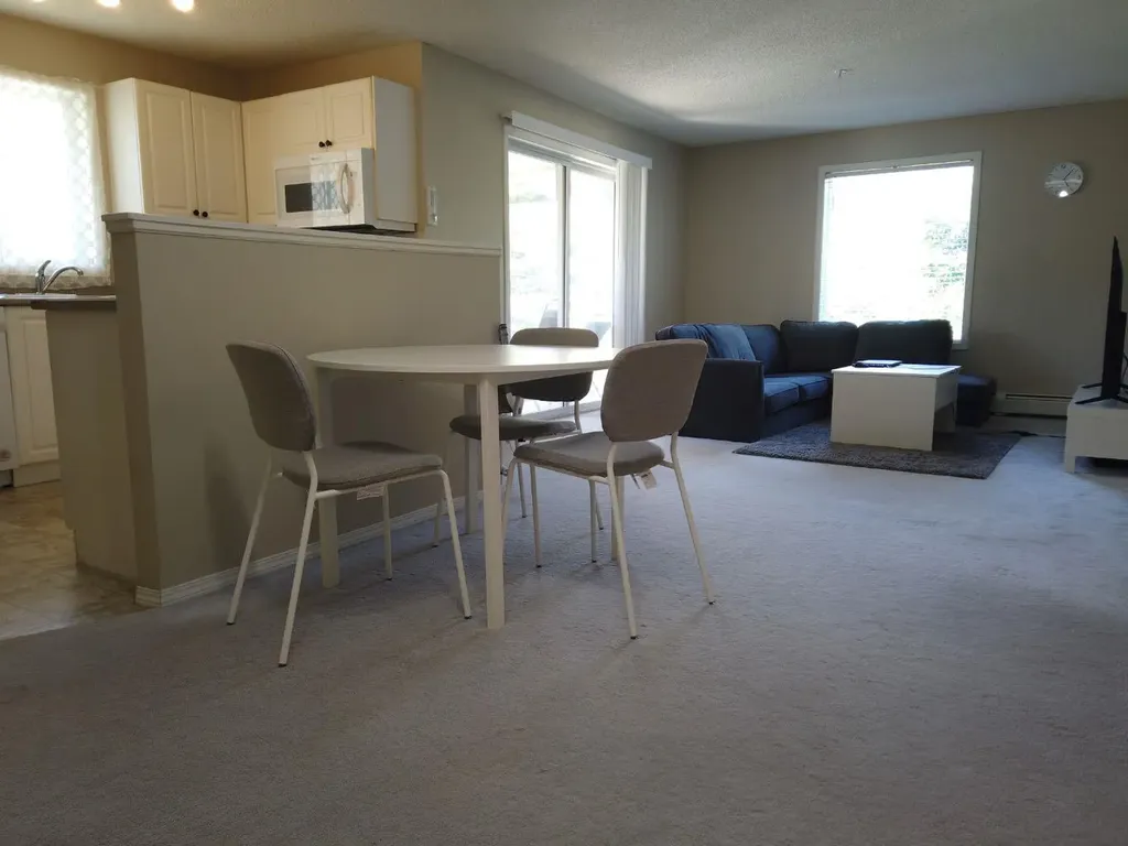 6000 Somervale Court SW Calgary AB T2Y 4J4