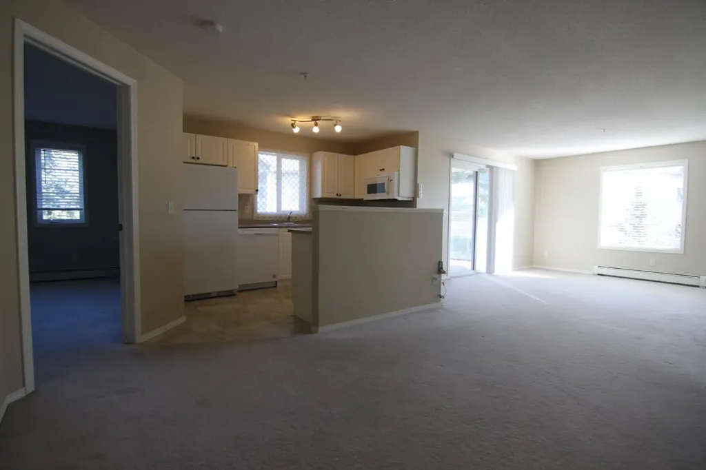 6000 Somervale Court SW Calgary AB T2Y 4J4