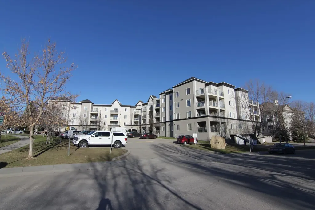 6000 Somervale Court SW Calgary AB T2Y 4J4