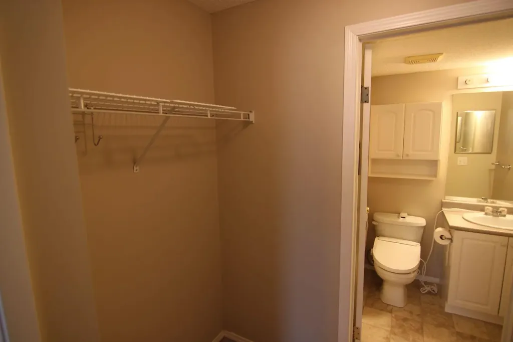 6000 Somervale Court SW Calgary AB T2Y 4J4