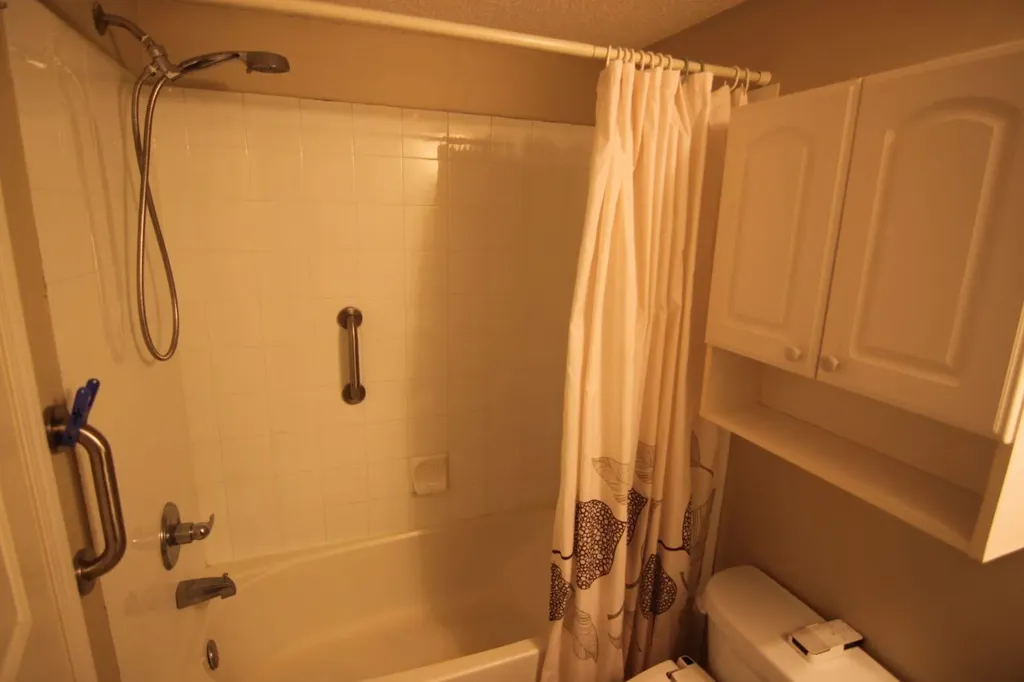 6000 Somervale Court SW Calgary AB T2Y 4J4