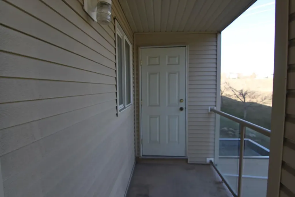 6000 Somervale Court SW Calgary AB T2Y 4J4