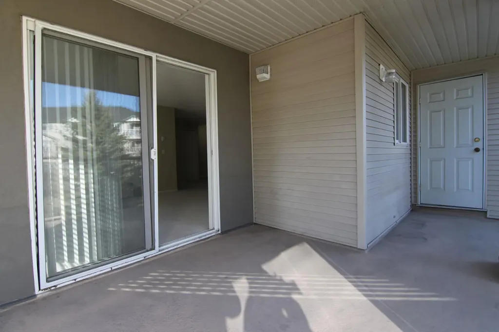 6000 Somervale Court SW Calgary AB T2Y 4J4