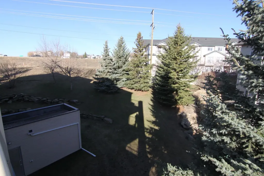 6000 Somervale Court SW Calgary AB T2Y 4J4