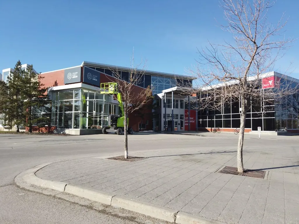 6000 Somervale Court SW Calgary AB T2Y 4J4