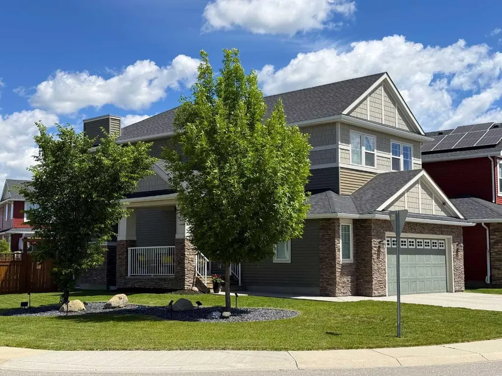 100 Kinniburgh Gardens Chestermere AB T1X 0R8