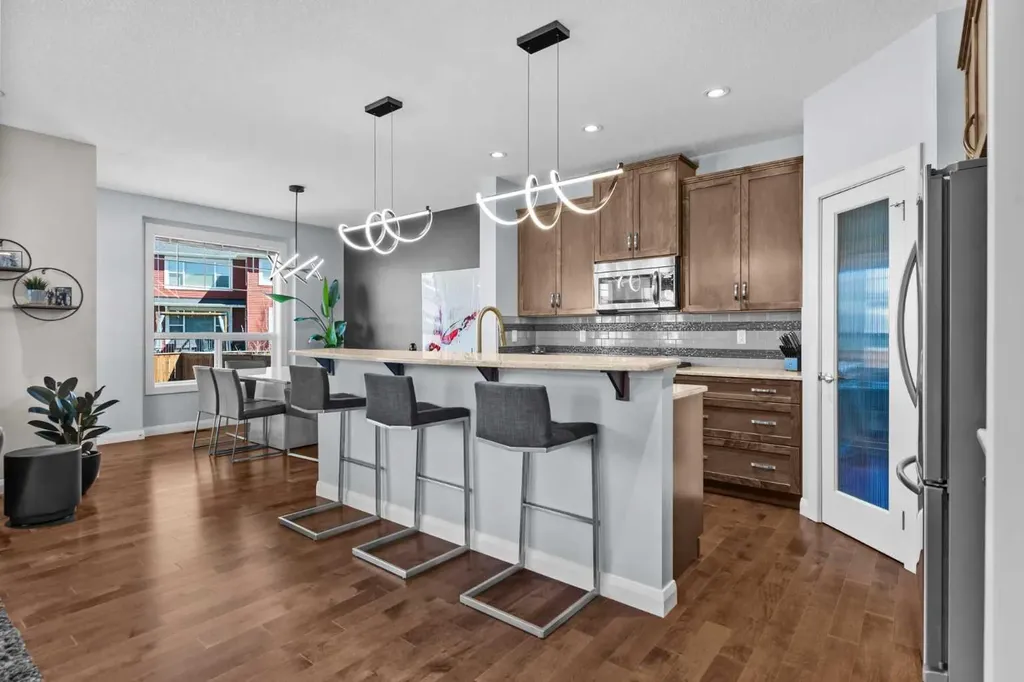 100 Kinniburgh Gardens Chestermere AB T1X 0R8
