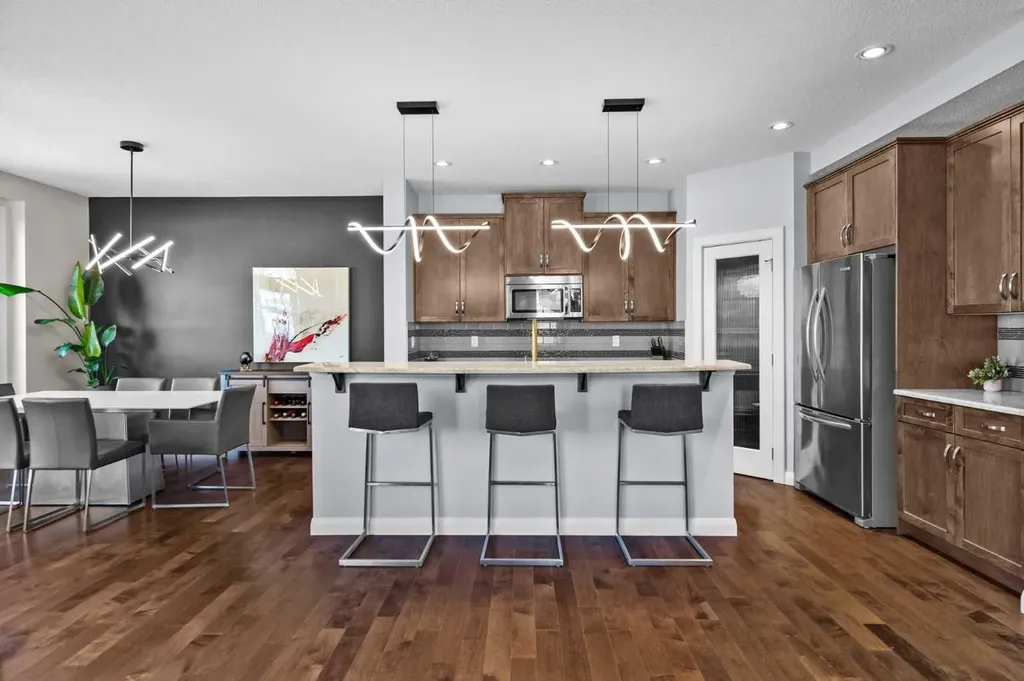 100 Kinniburgh Gardens Chestermere AB T1X 0R8