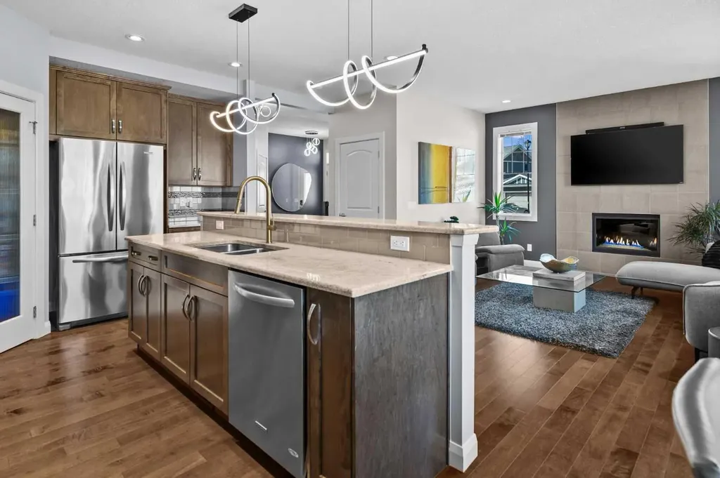 100 Kinniburgh Gardens Chestermere AB T1X 0R8