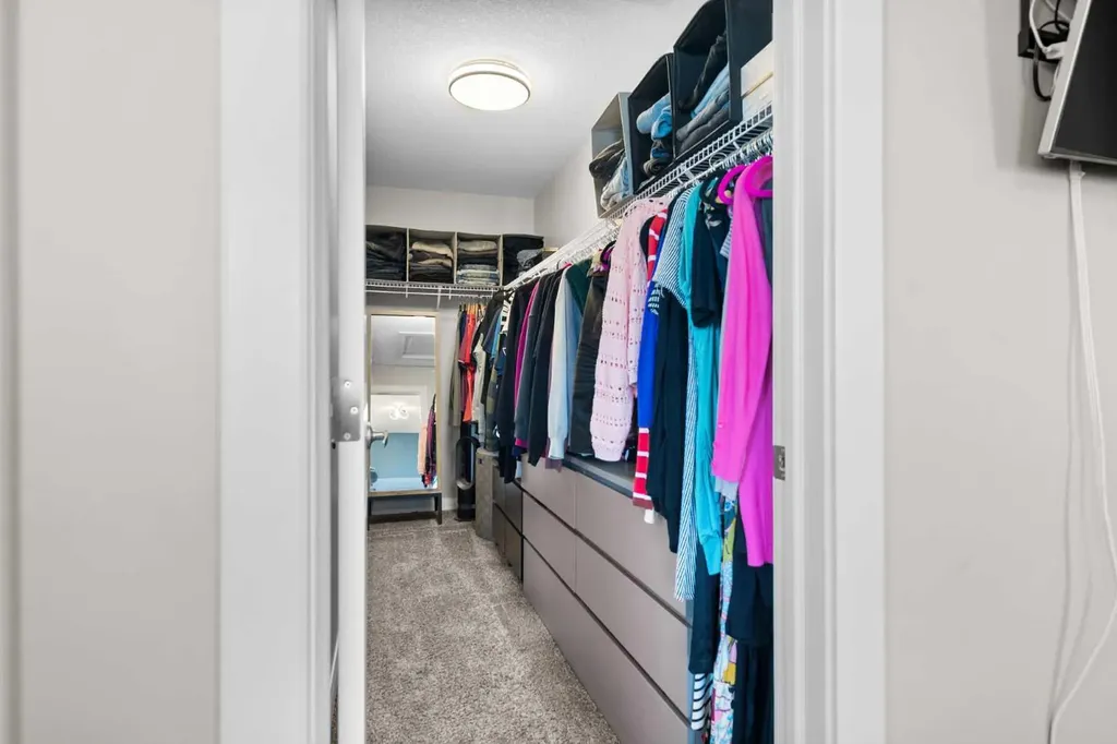 100 Kinniburgh Gardens Chestermere AB T1X 0R8