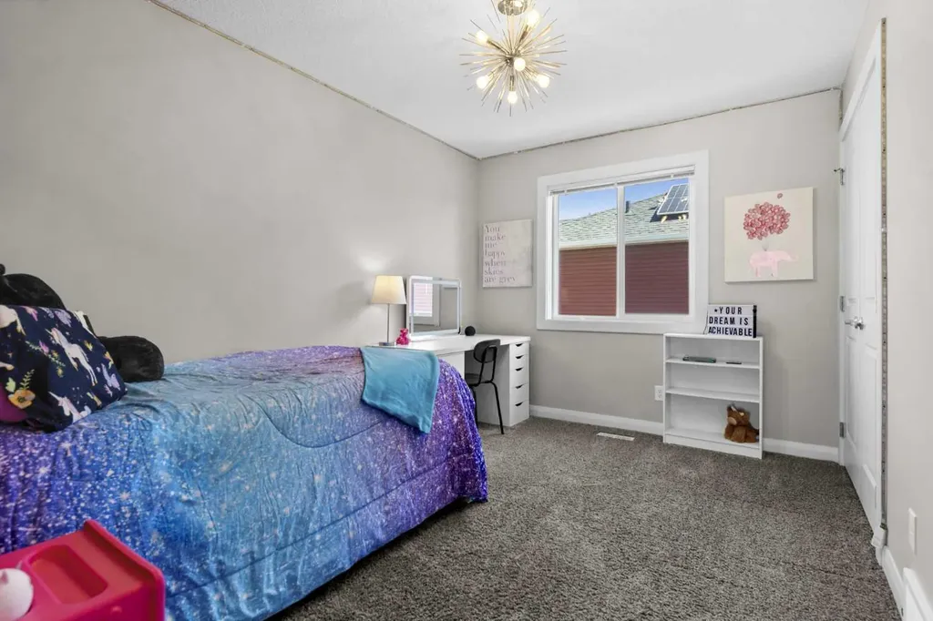 100 Kinniburgh Gardens Chestermere AB T1X 0R8