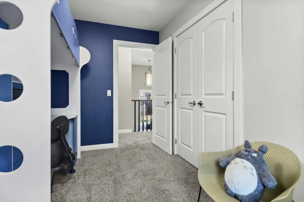 100 Kinniburgh Gardens Chestermere AB T1X 0R8