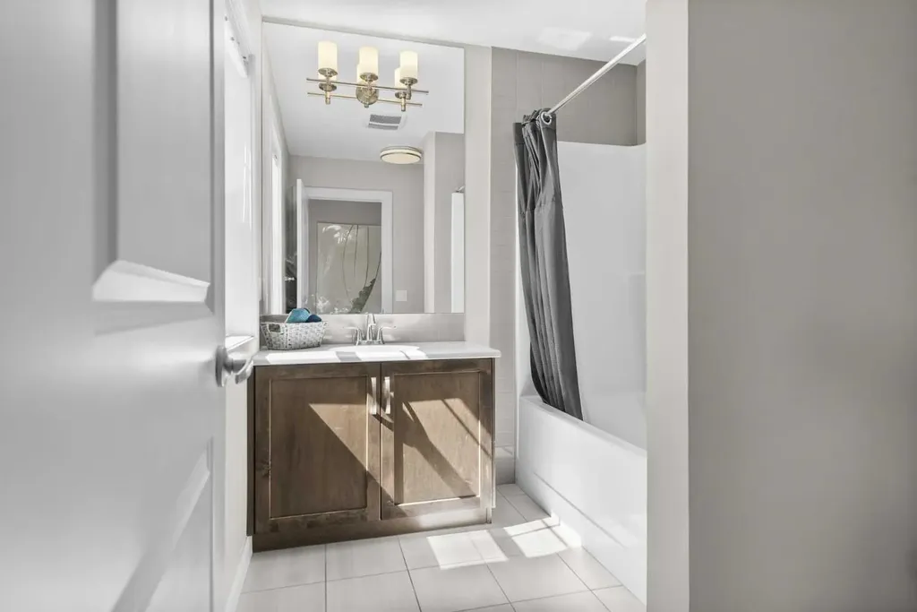100 Kinniburgh Gardens Chestermere AB T1X 0R8