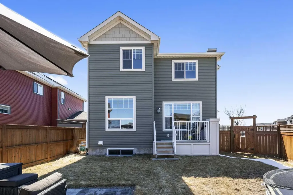 100 Kinniburgh Gardens Chestermere AB T1X 0R8