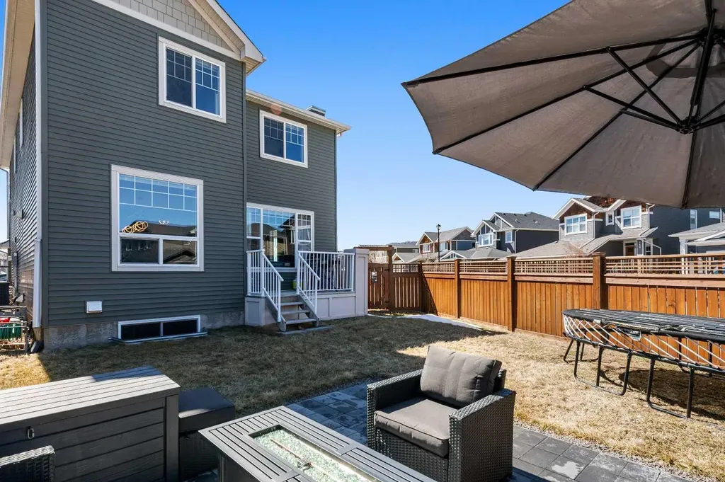 100 Kinniburgh Gardens Chestermere AB T1X 0R8