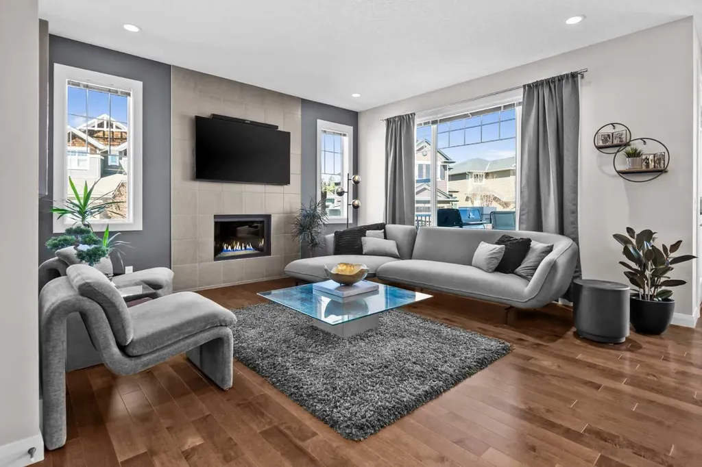 100 Kinniburgh Gardens Chestermere AB T1X 0R8
