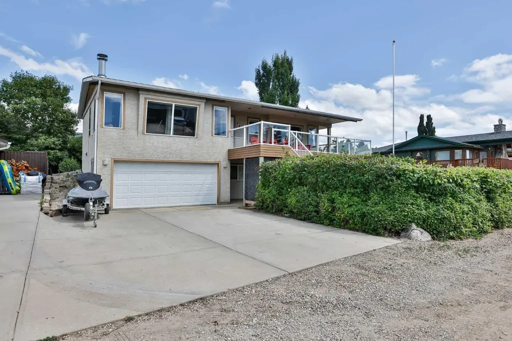645 Lakeside Drive Rural Vulcan County AB T0L 2B0