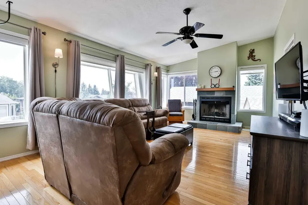 645 Lakeside Drive Rural Vulcan County AB T0L 2B0