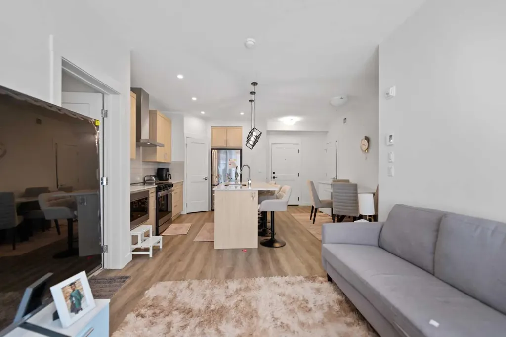 55 Lucas Way NW Calgary AB T3P 2C7