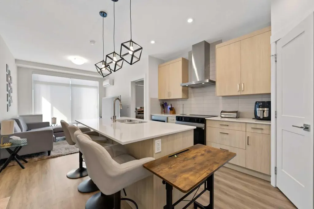 55 Lucas Way NW Calgary AB T3P 2C7
