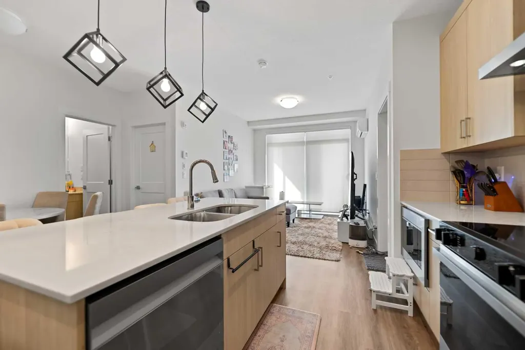 55 Lucas Way NW Calgary AB T3P 2C7