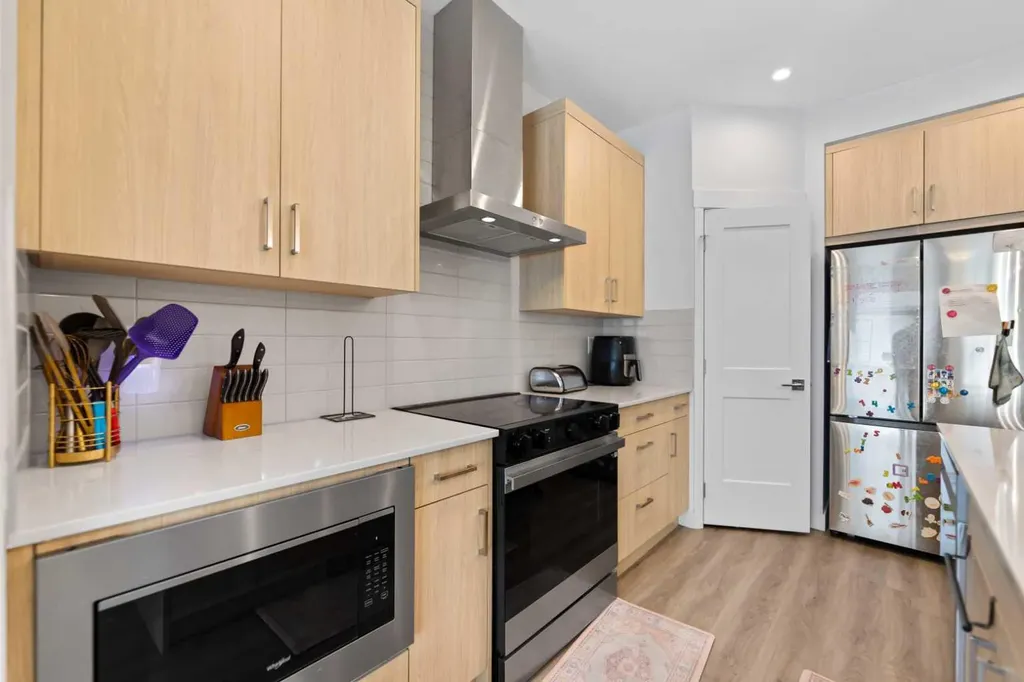55 Lucas Way NW Calgary AB T3P 2C7