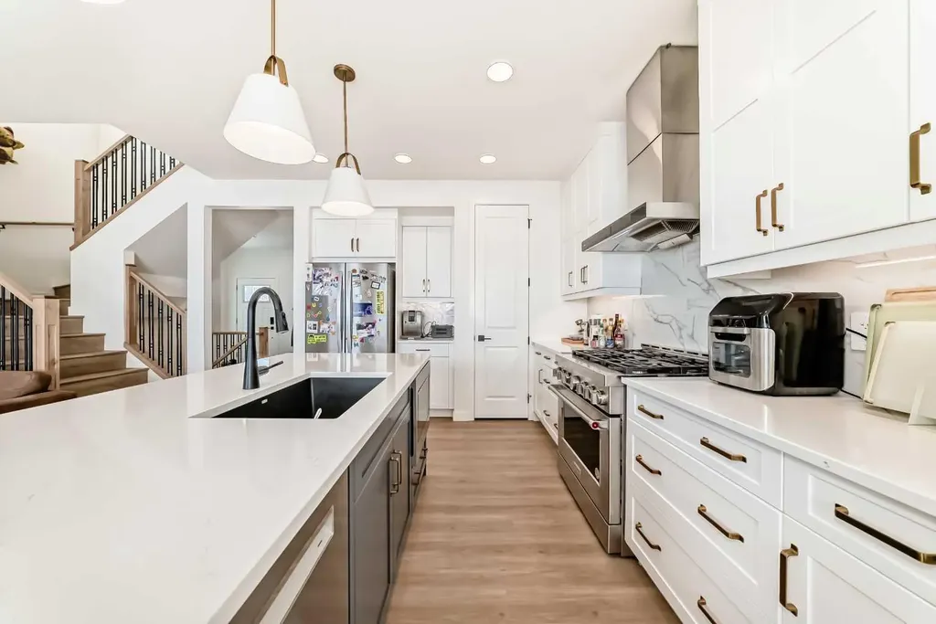 137 Verity Manor SW Calgary AB T2Y0S8