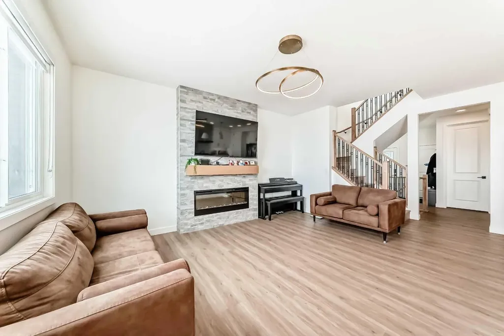 137 Verity Manor SW Calgary AB T2Y0S8