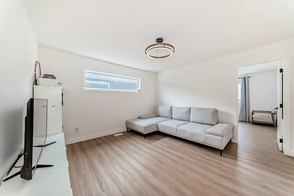 137 Verity Manor SW Calgary AB T2Y0S8