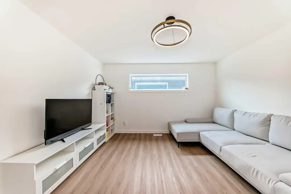 137 Verity Manor SW Calgary AB T2Y0S8