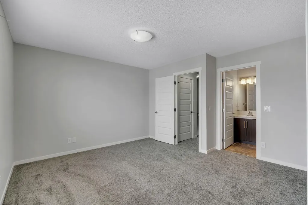 406 Mckenzie Towne Close SE Calgary AB T2Z 1A9