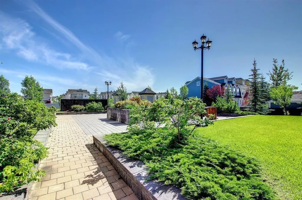 406 Mckenzie Towne Close SE Calgary AB T2Z 1A9