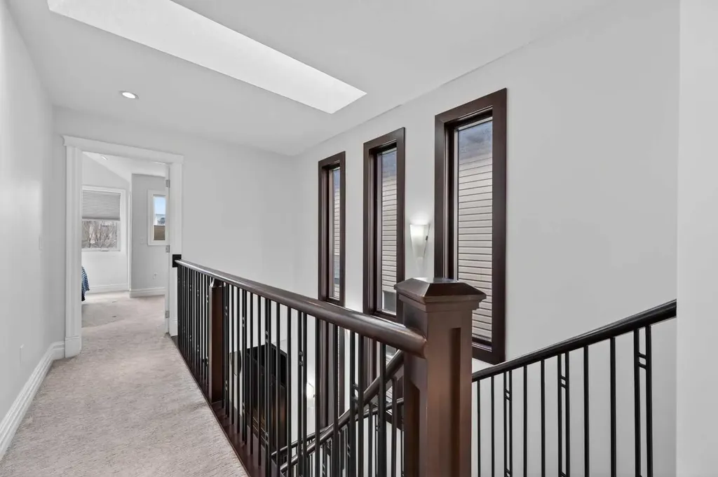 1924 48 Avenue SW Calgary AB T2T 2T3