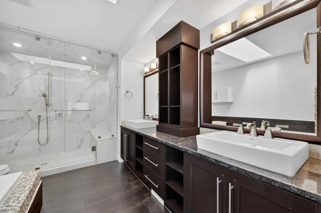 1924 48 Avenue SW Calgary AB T2T 2T3