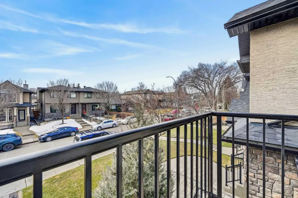 1924 48 Avenue SW Calgary AB T2T 2T3