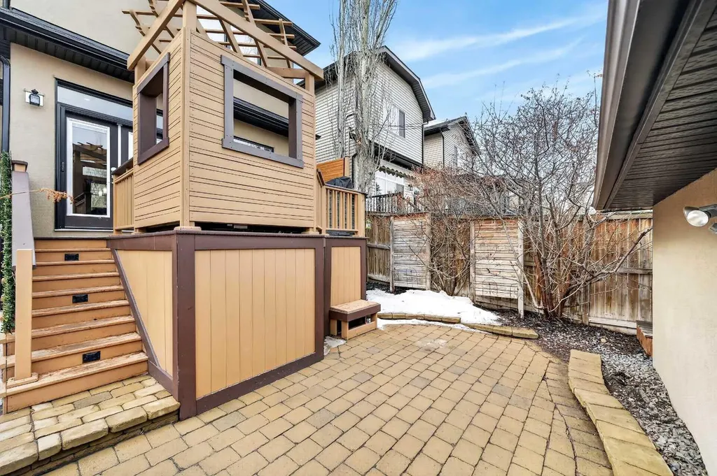 1924 48 Avenue SW Calgary AB T2T 2T3