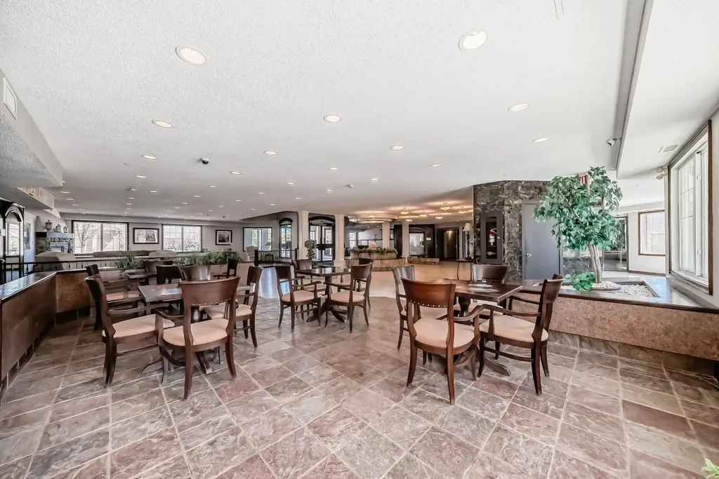 8 Prestwick Pond Terrace SE Calgary AB T2Z 4P3