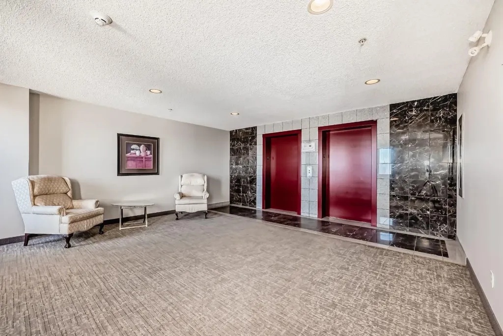 8 Prestwick Pond Terrace SE Calgary AB T2Z 4P3