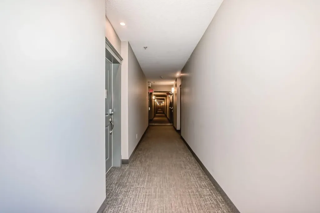 8 Prestwick Pond Terrace SE Calgary AB T2Z 4P3