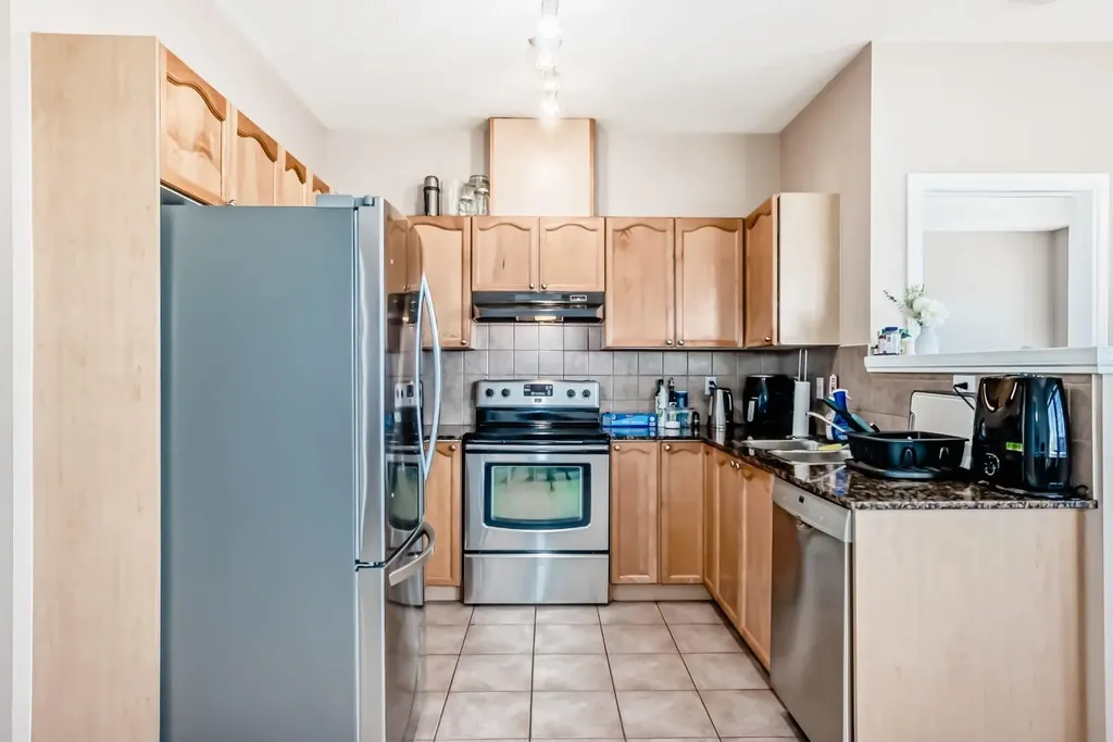 8 Prestwick Pond Terrace SE Calgary AB T2Z 4P3