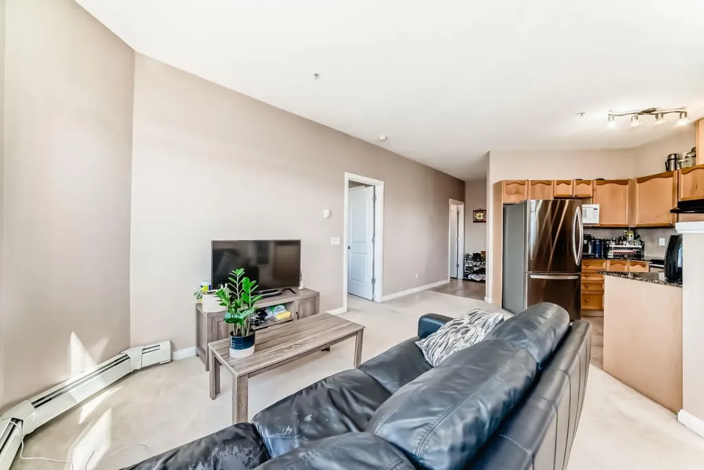 8 Prestwick Pond Terrace SE Calgary AB T2Z 4P3