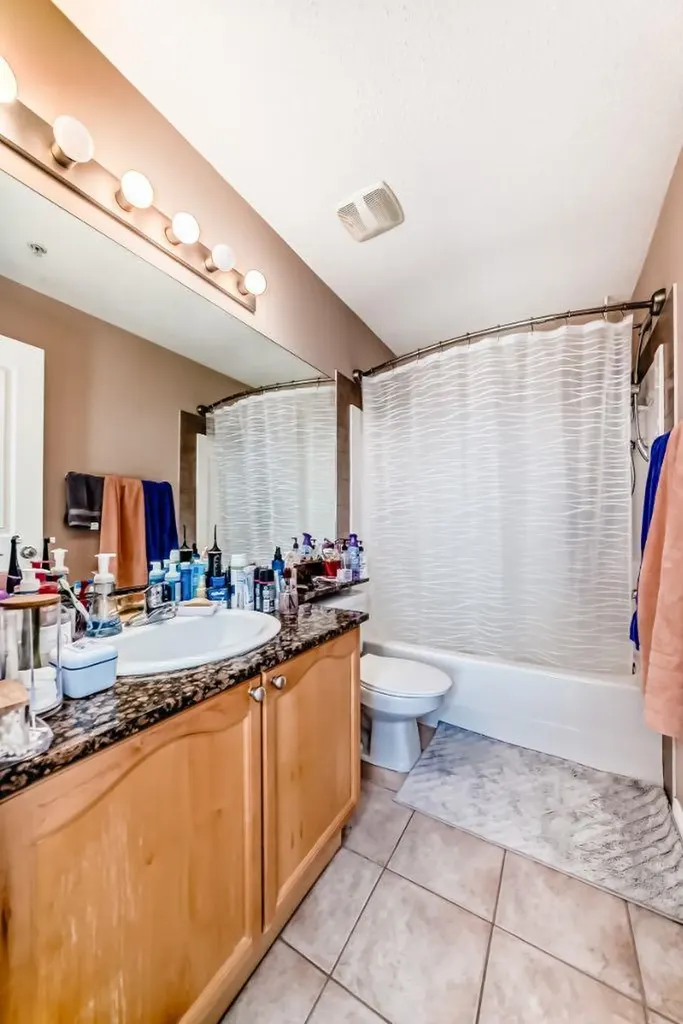 8 Prestwick Pond Terrace SE Calgary AB T2Z 4P3
