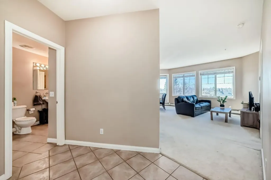 8 Prestwick Pond Terrace SE Calgary AB T2Z 4P3