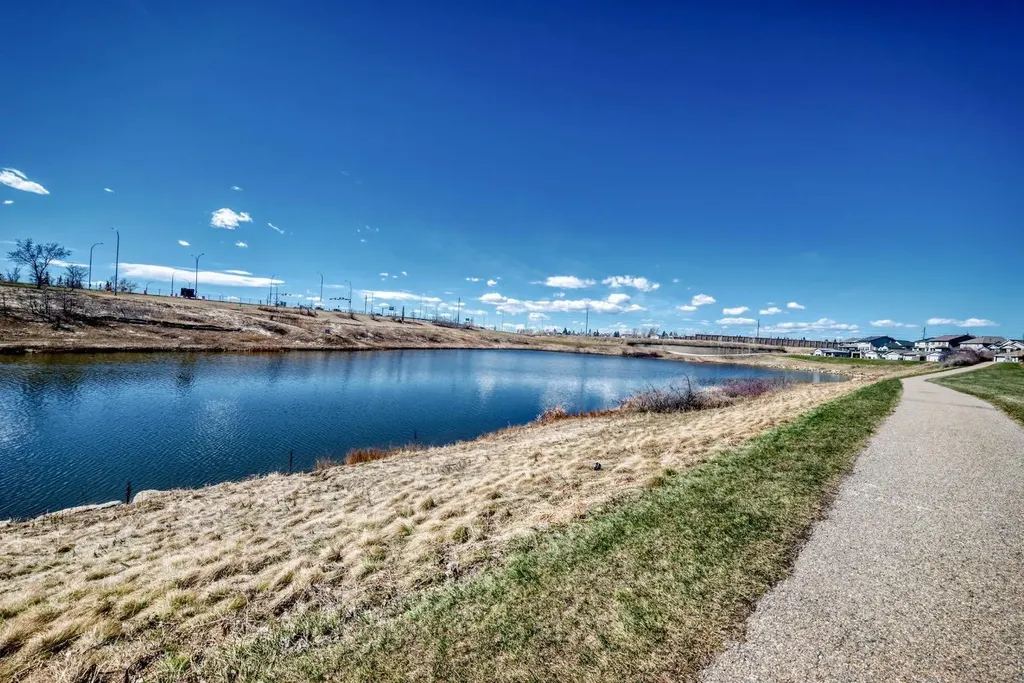 8 Prestwick Pond Terrace SE Calgary AB T2Z 4P3