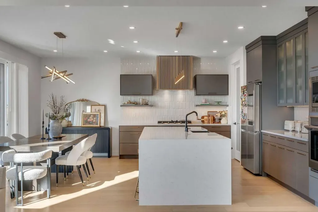 351 Lucas Way NW Calgary AB T3P 1Z3