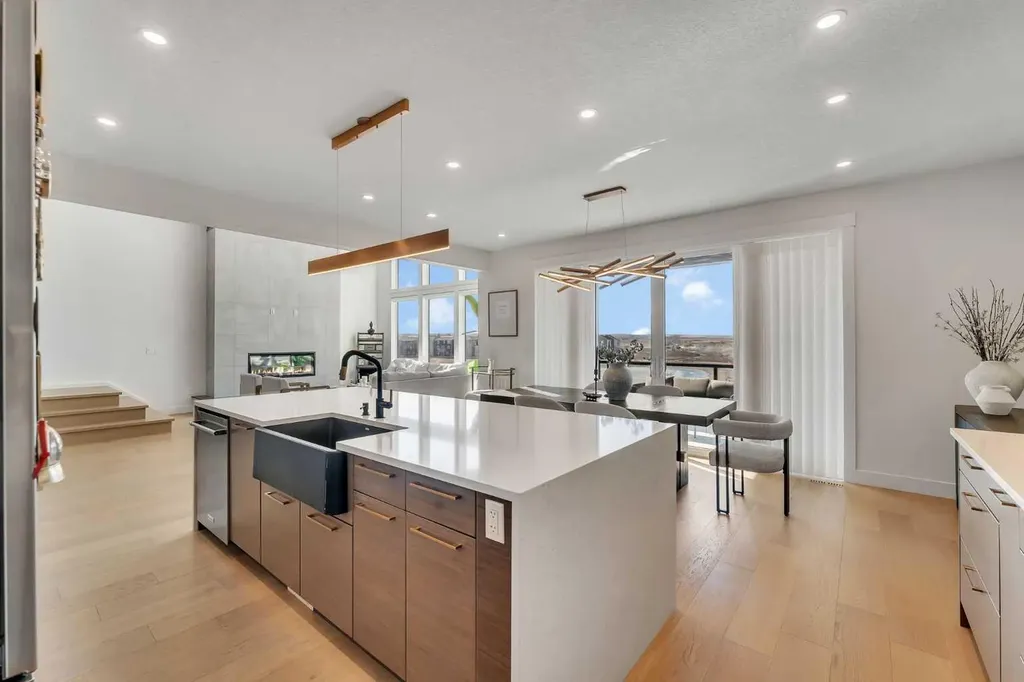 351 Lucas Way NW Calgary AB T3P 1Z3