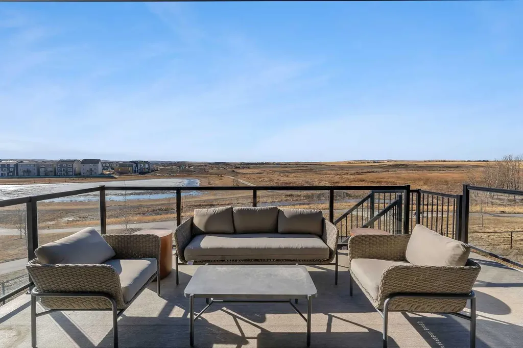 351 Lucas Way NW Calgary AB T3P 1Z3