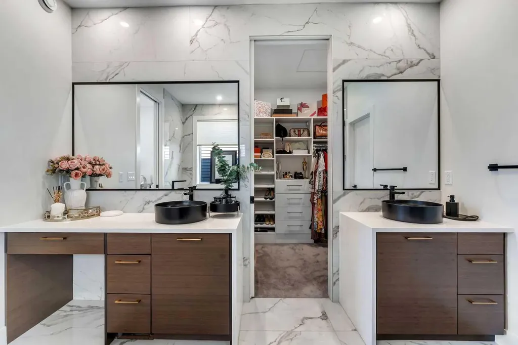 351 Lucas Way NW Calgary AB T3P 1Z3