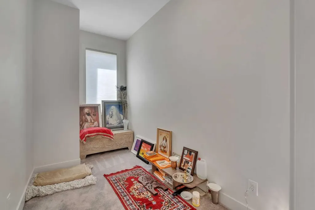 351 Lucas Way NW Calgary AB T3P 1Z3